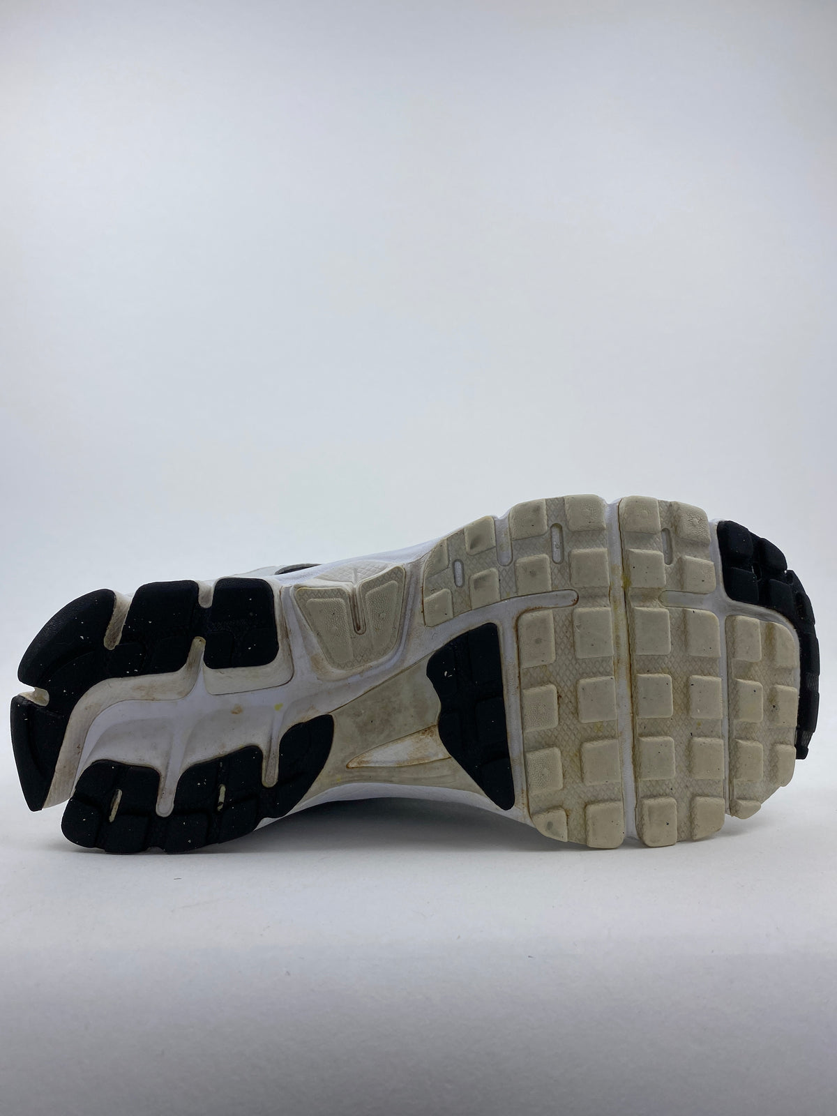 Nike Zoom Vomero 5 Metallic Platinum Black (Taille 38)
