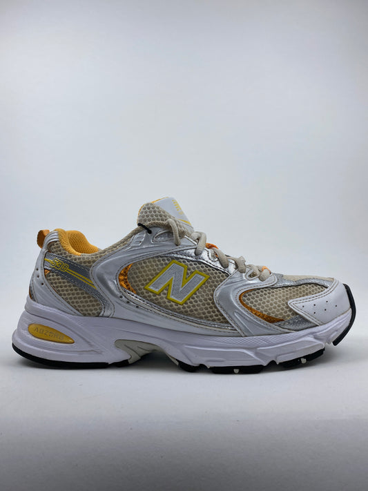 New Balance 530 White Vibrant Apricot Silver Metallic (Taille 38,5)
