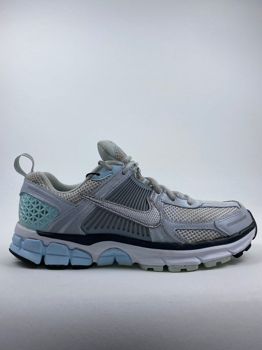 Nike Vomero 5 Pure Platinum Glacier Blue Wolf Grey Metallic Silver (Taille 37,5)