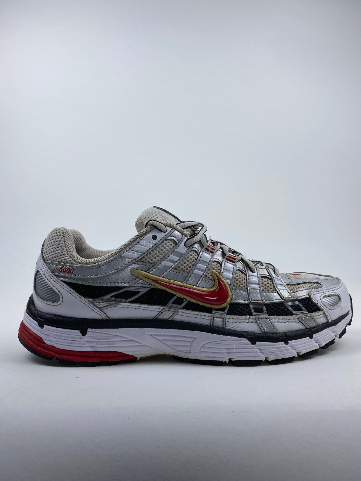 Nike P-6000 White Gold Red (Taille 38,5)