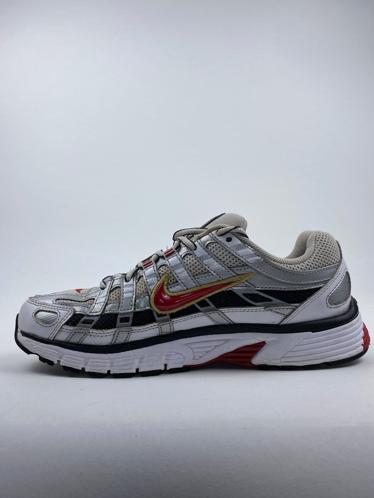 Nike P-6000 White Gold Red (Taille 38,5)