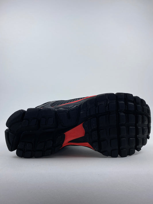 Nike Zoom Vomero 5 Black Metallic University Red (Taille 36)