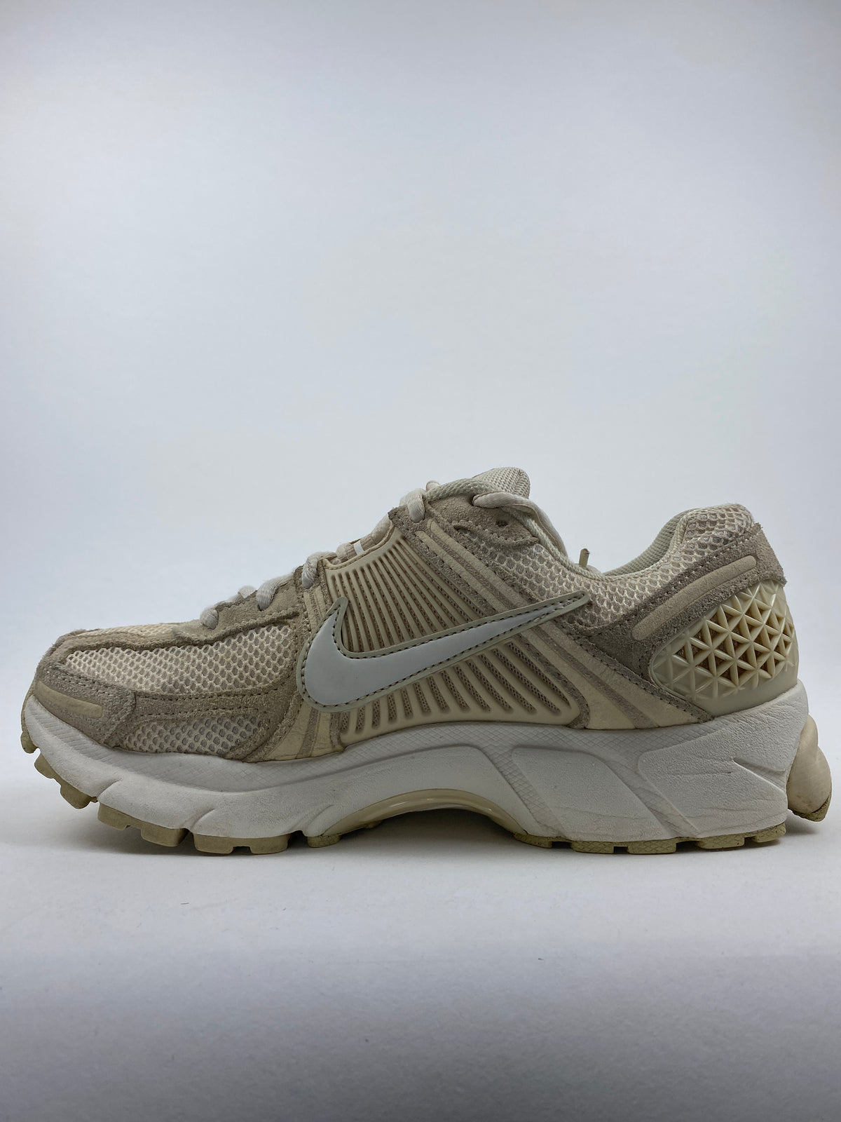 Nike Zoom Vomero 5 Beach (Taille 39)