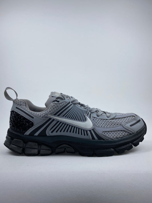 Nike Zoom Vomero 5 Wolf Grey Black (Taille 38)