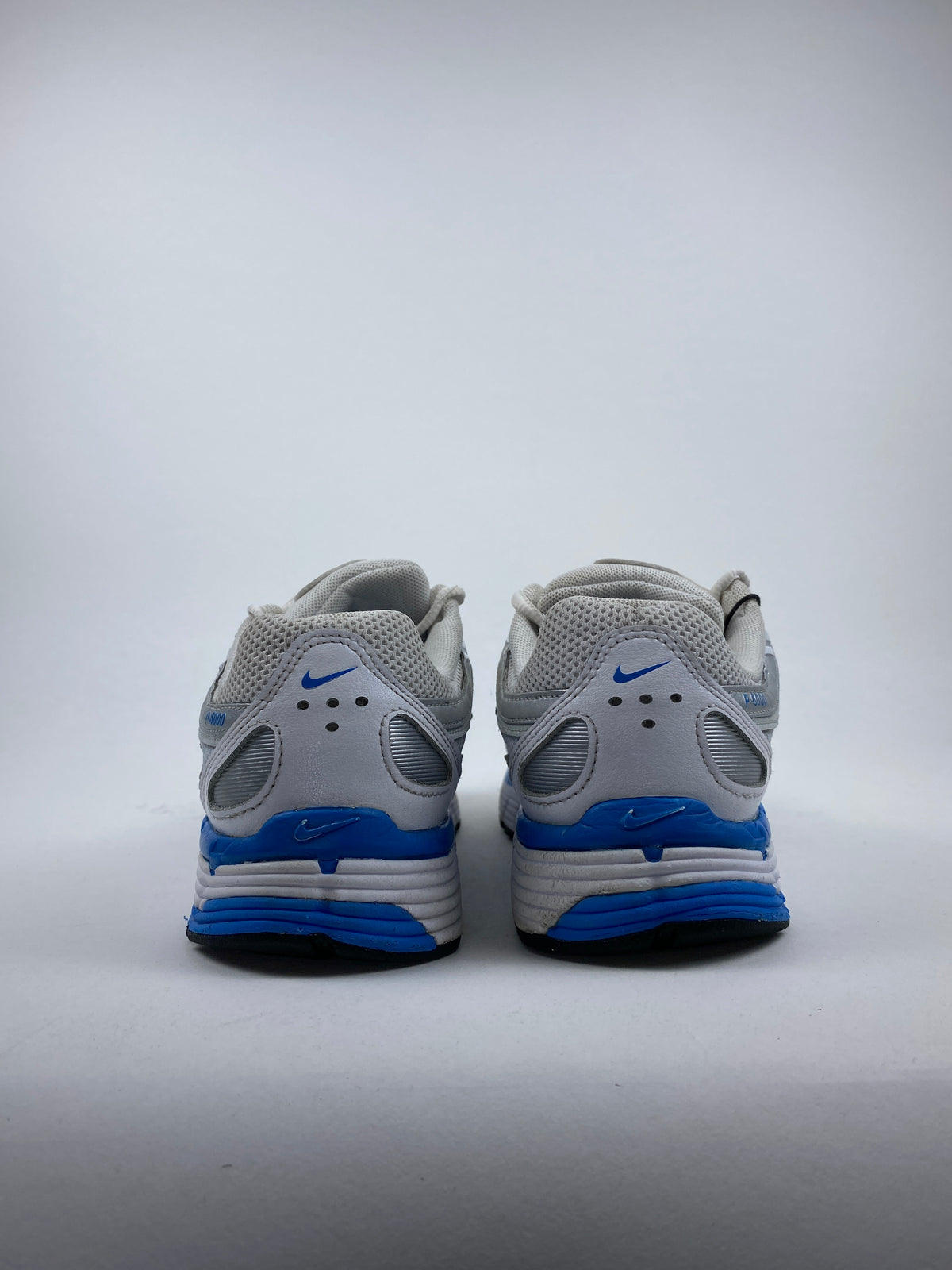 Nike P-6000 Metallic Platinum Photo Blue (Taille 38)