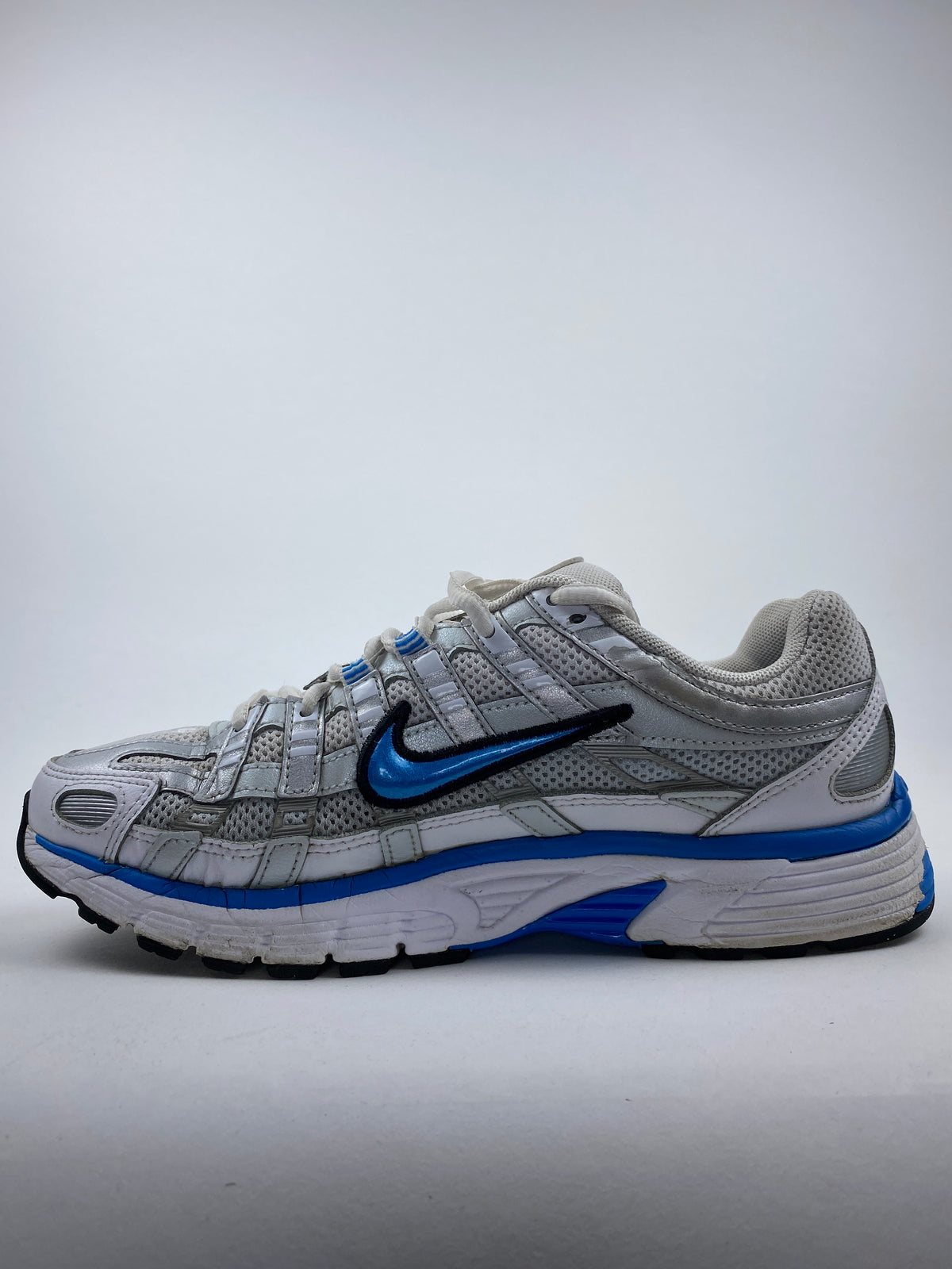 Nike P-6000 Metallic Platinum Photo Blue (Taille 38)