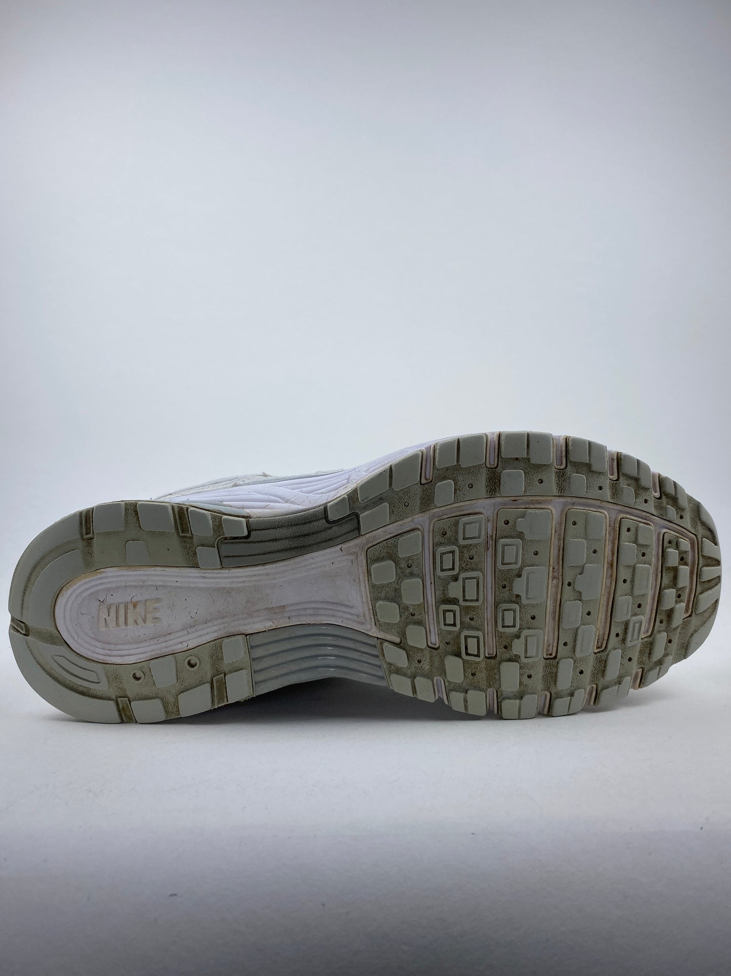 Nike P-6000 Summit White Pure Platinum (Taille 41)