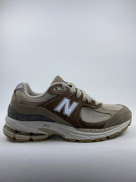 New Balance 2002R Driftwood Sandstone (Taille 37)