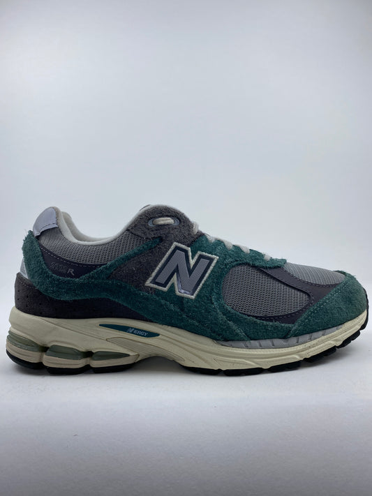 New Balance 2002R New Spruce Magnet (Taille 40,5)