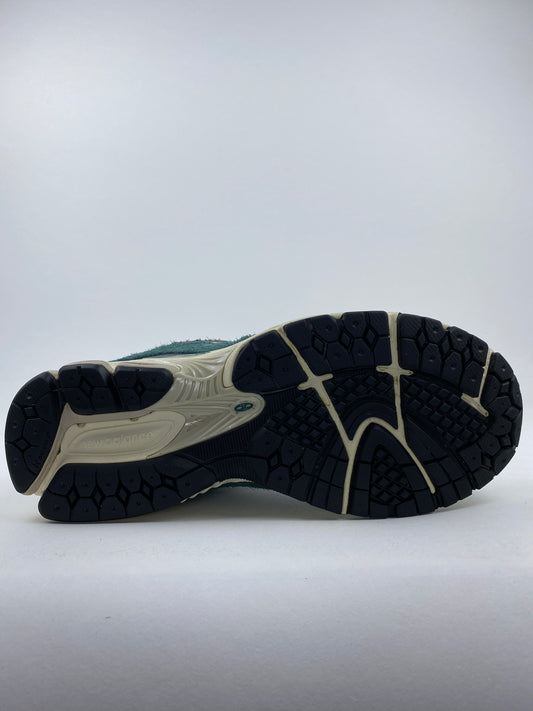 New Balance 2002R New Spruce Magnet (Taille 40,5)
