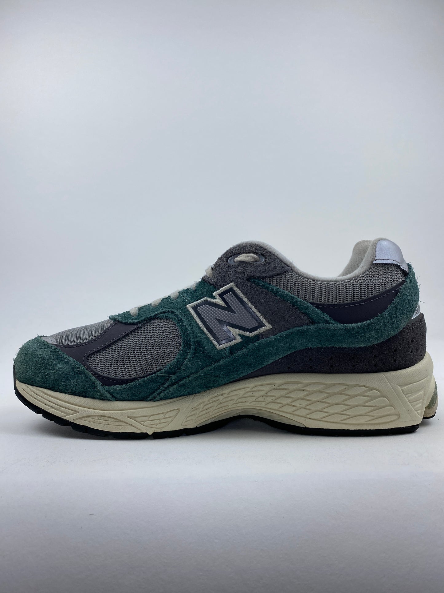 New Balance 2002R New Spruce Magnet (Taille 40,5)