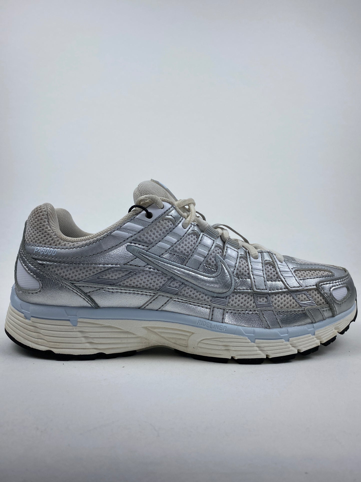 Nike P-6000 White Blue Tint Sail Metallic Silver (Taille 37,5)