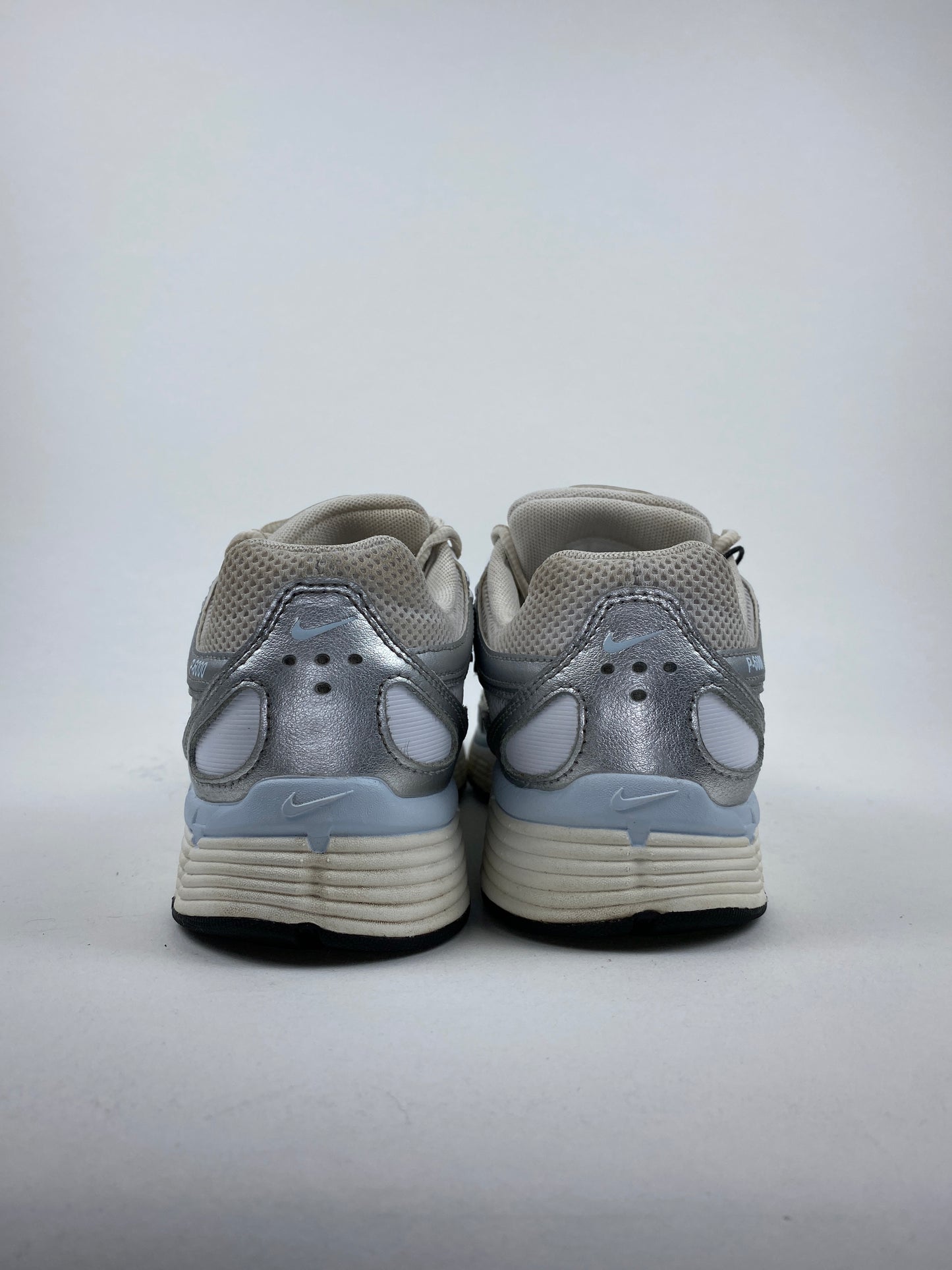 Nike P-6000 White Blue Tint Sail Metallic Silver (Taille 37,5)