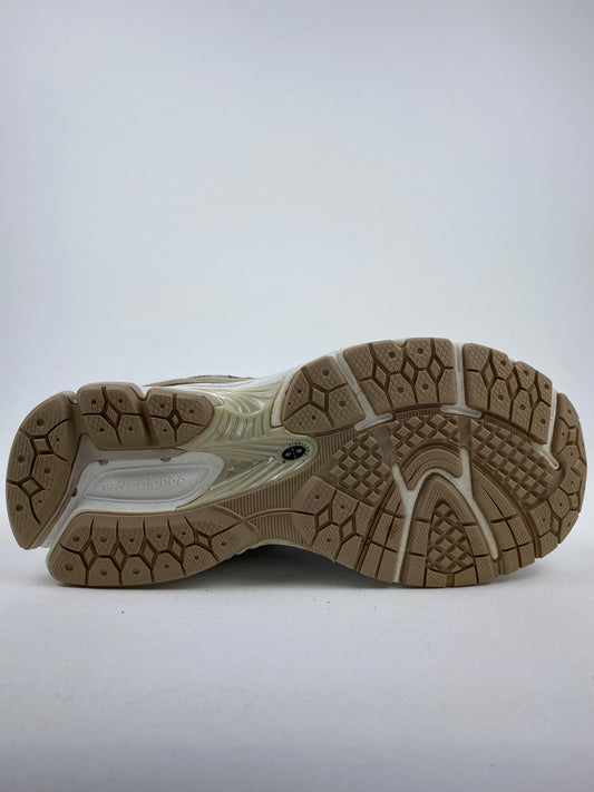 New Balance 2002R Timberwolf Mushroom (Taille 36)