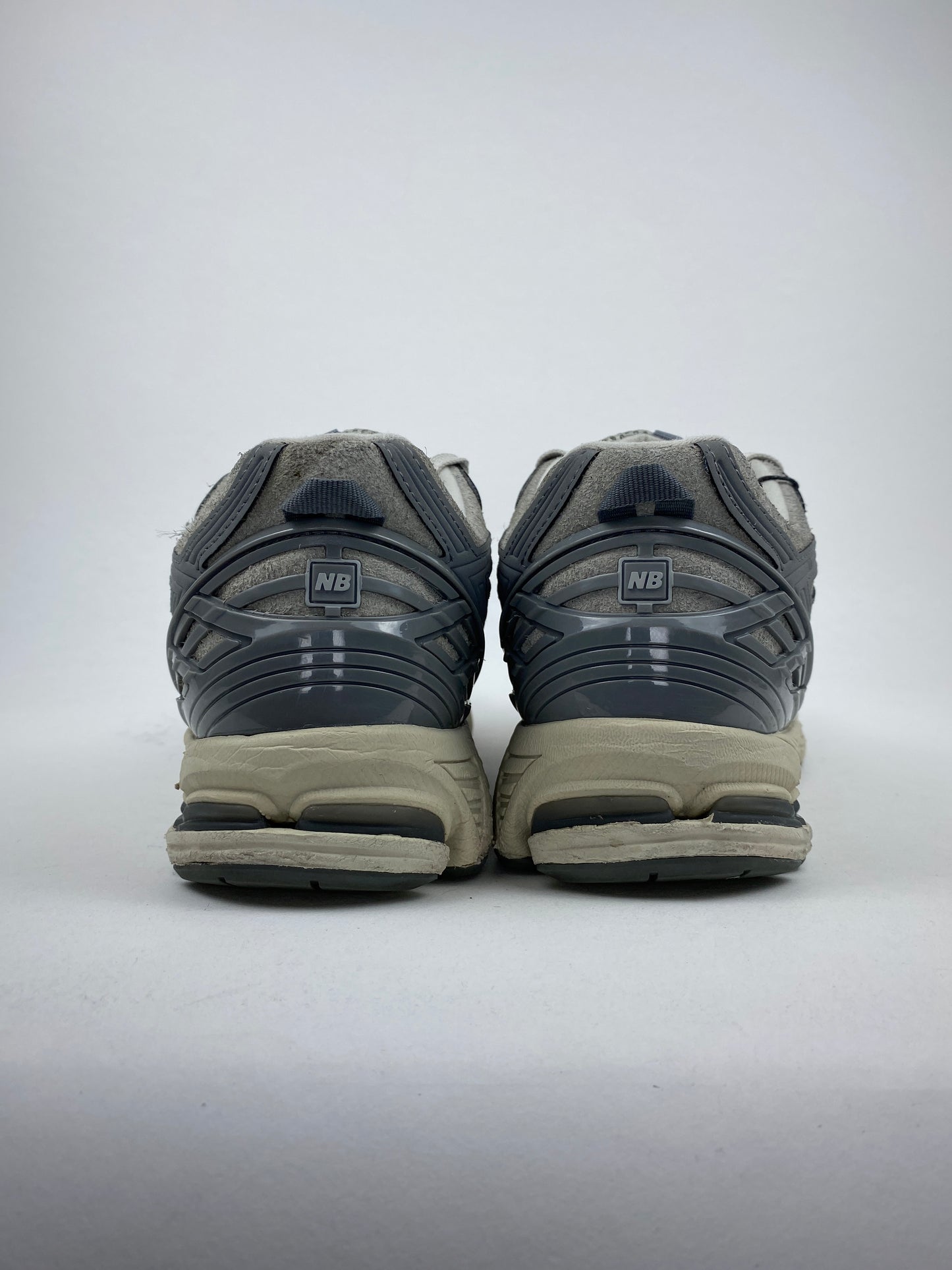 New Balance 1906R size? Exclusive Diamond District Pack Grey (Taille 44,5)