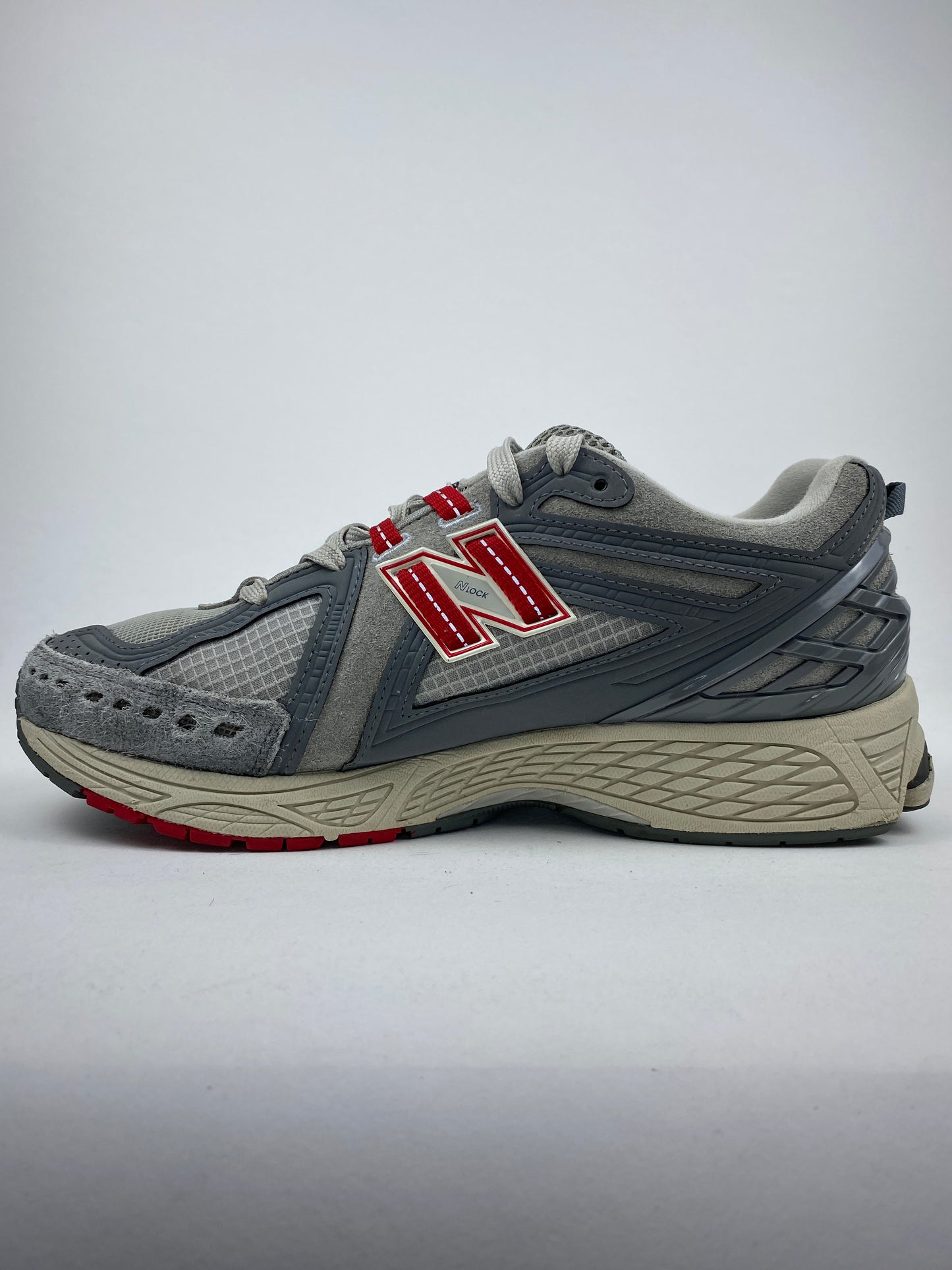 New Balance 1906R size? Exclusive Diamond District Pack Grey (Taille 44,5)