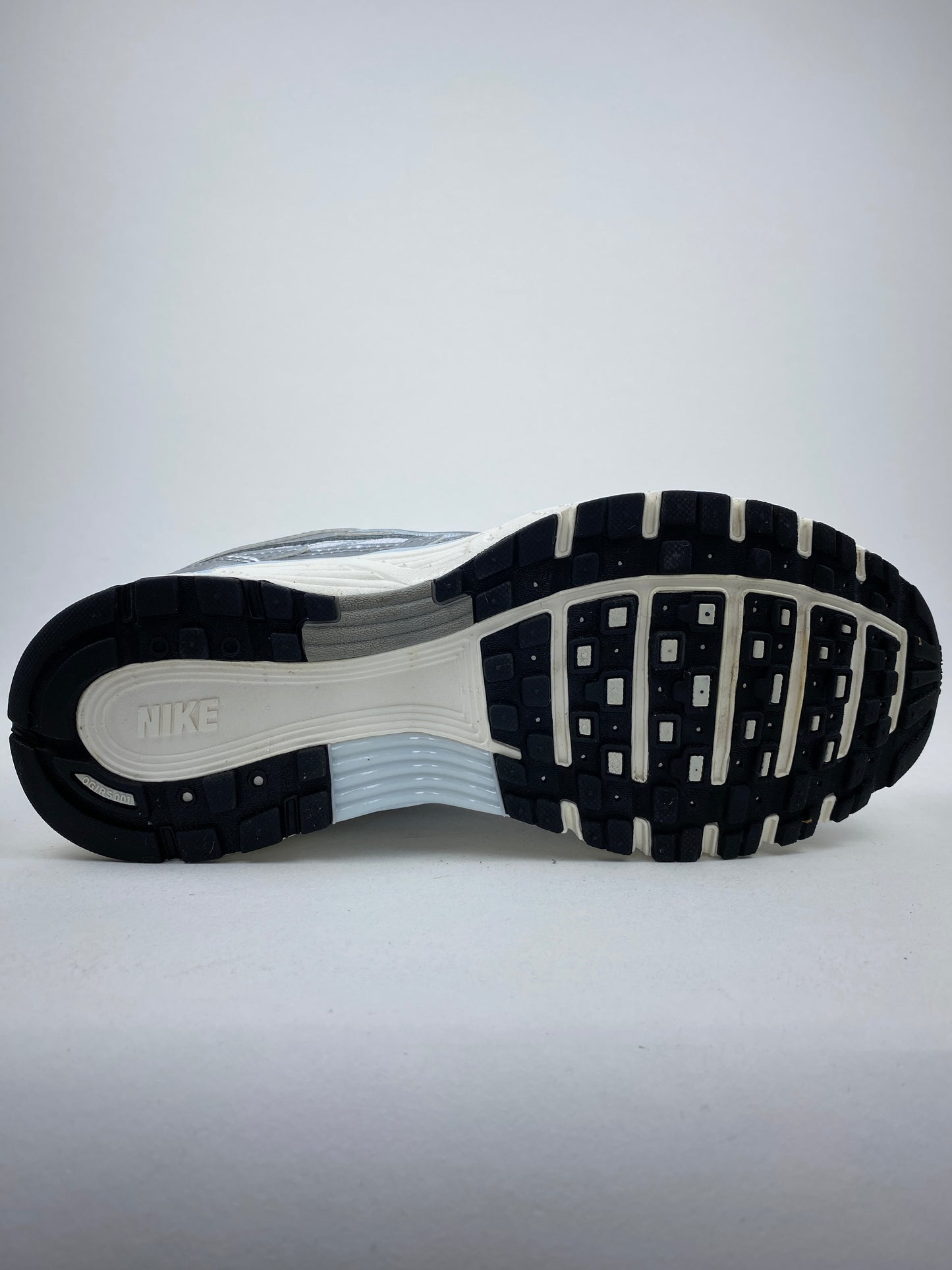 Nike P-6000 White Blue Tint Sail Metallic Silver (Taille 38)