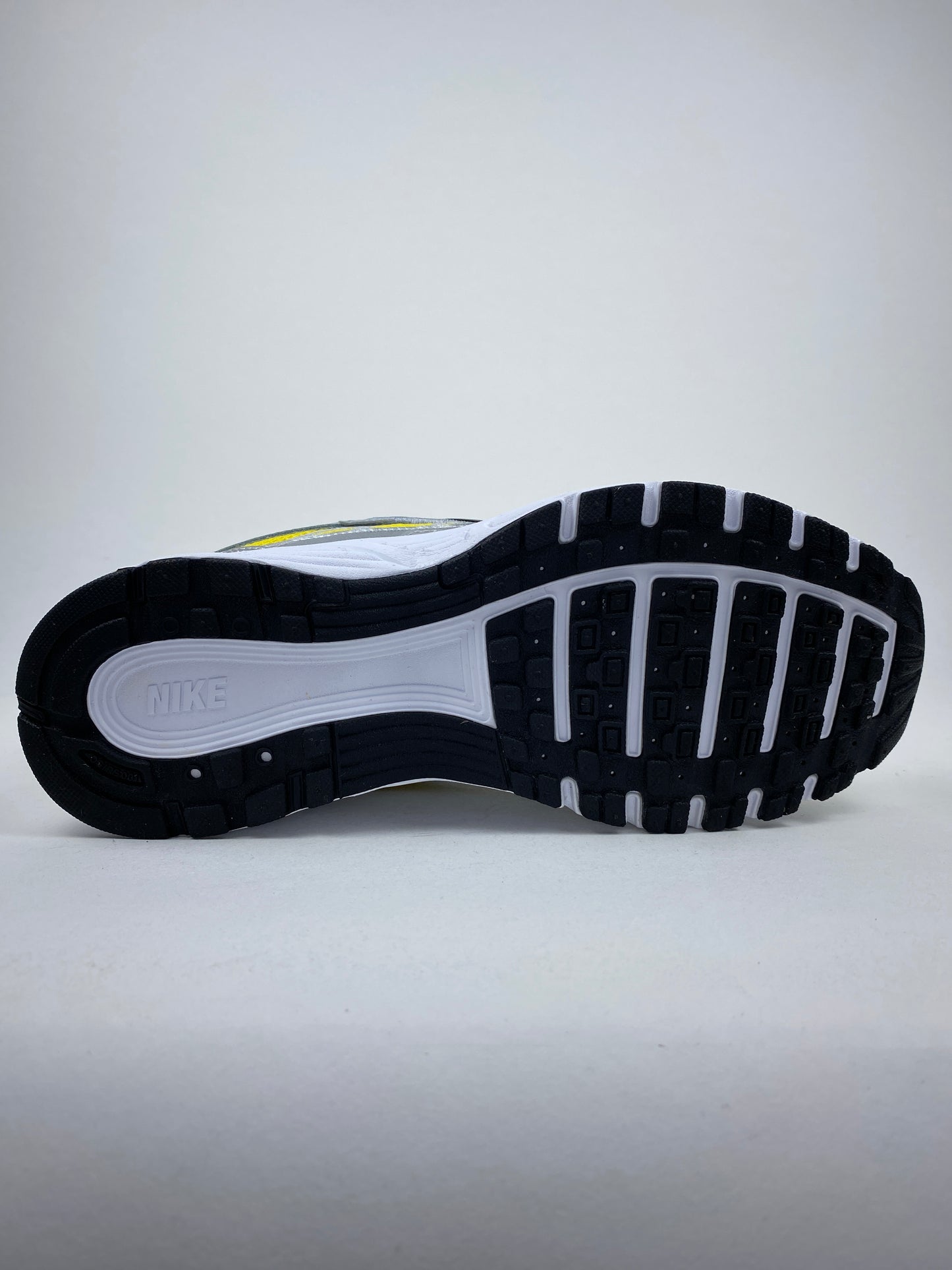 Nike P-6000 Lightning Metallic Silver (Taille 40)