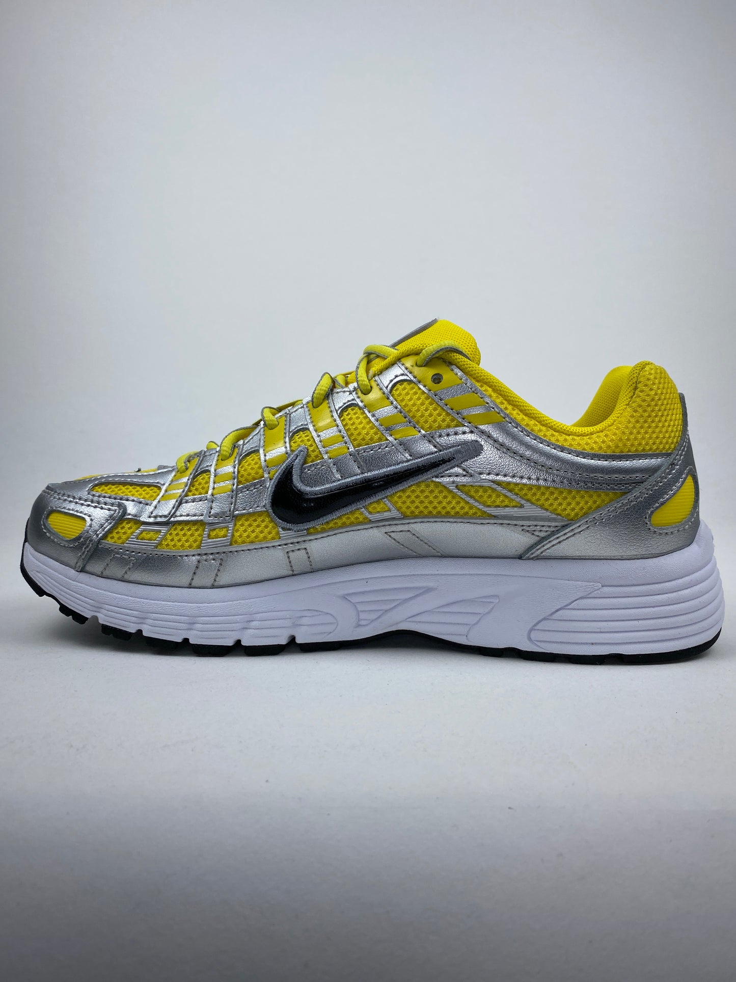Nike P-6000 Lightning Metallic Silver (Taille 40)