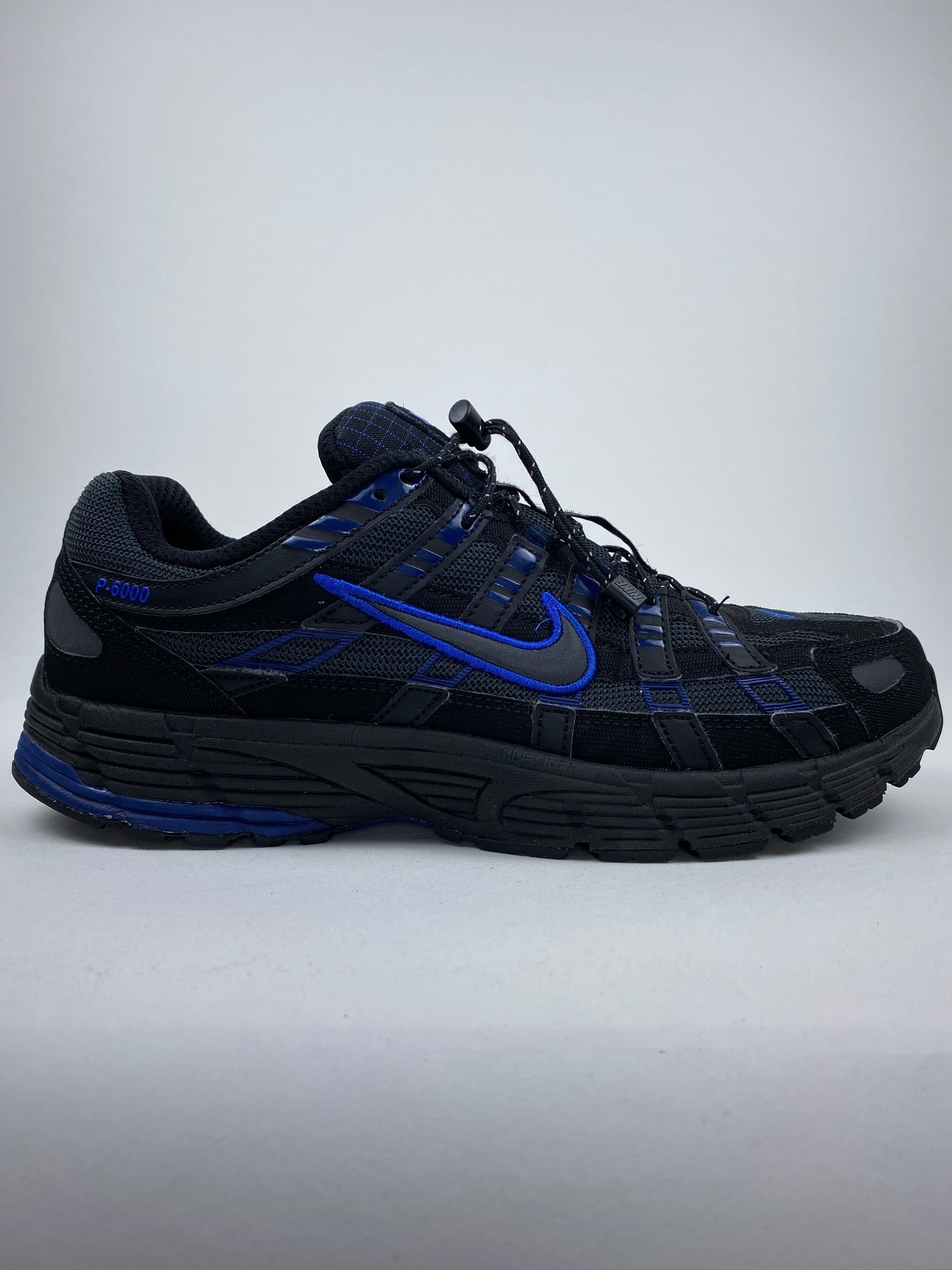 Nike P-6000 Black Anthracite Blue Void (Taille 42,5)