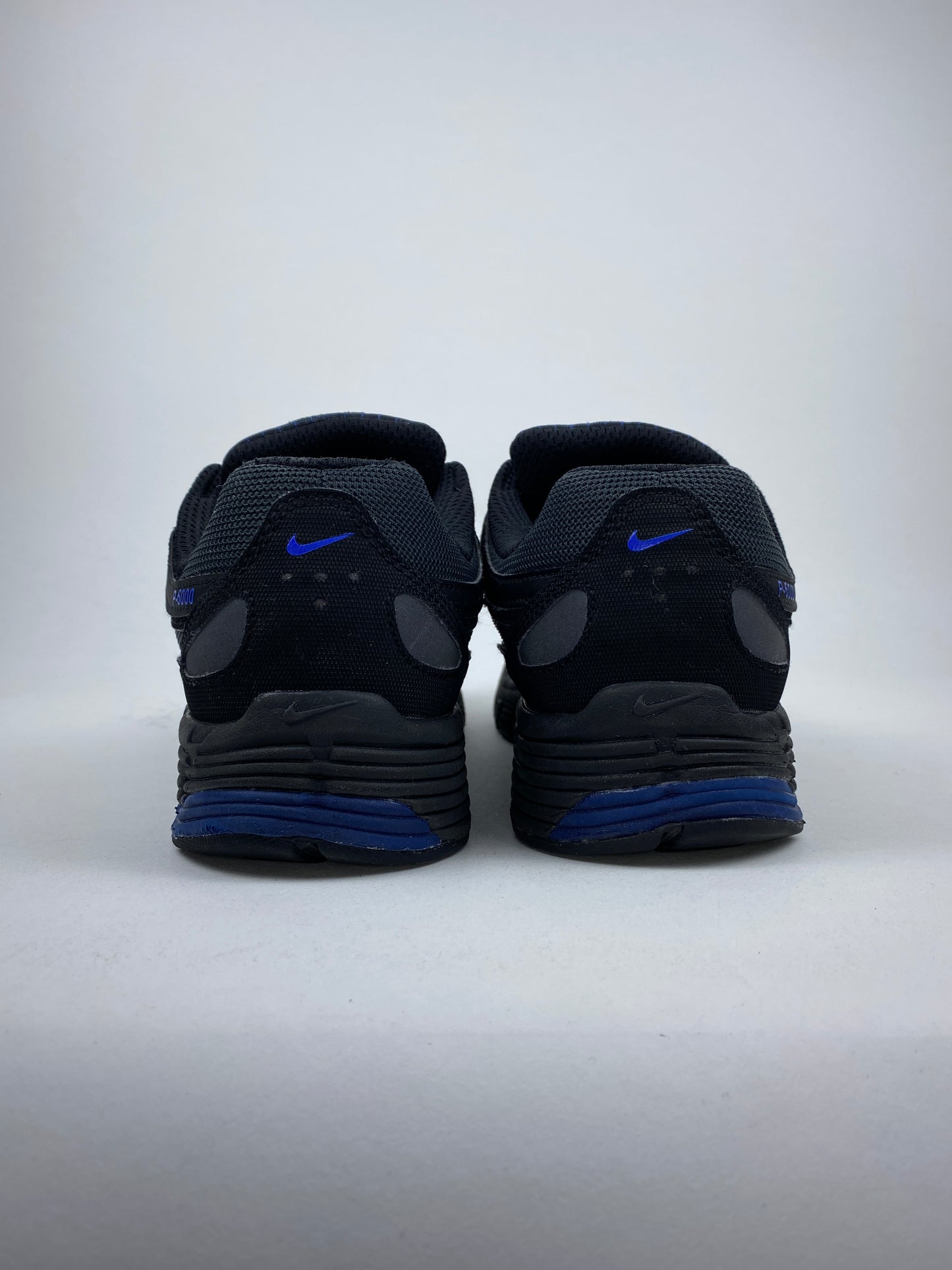Nike P-6000 Black Anthracite Blue Void (Taille 42,5)