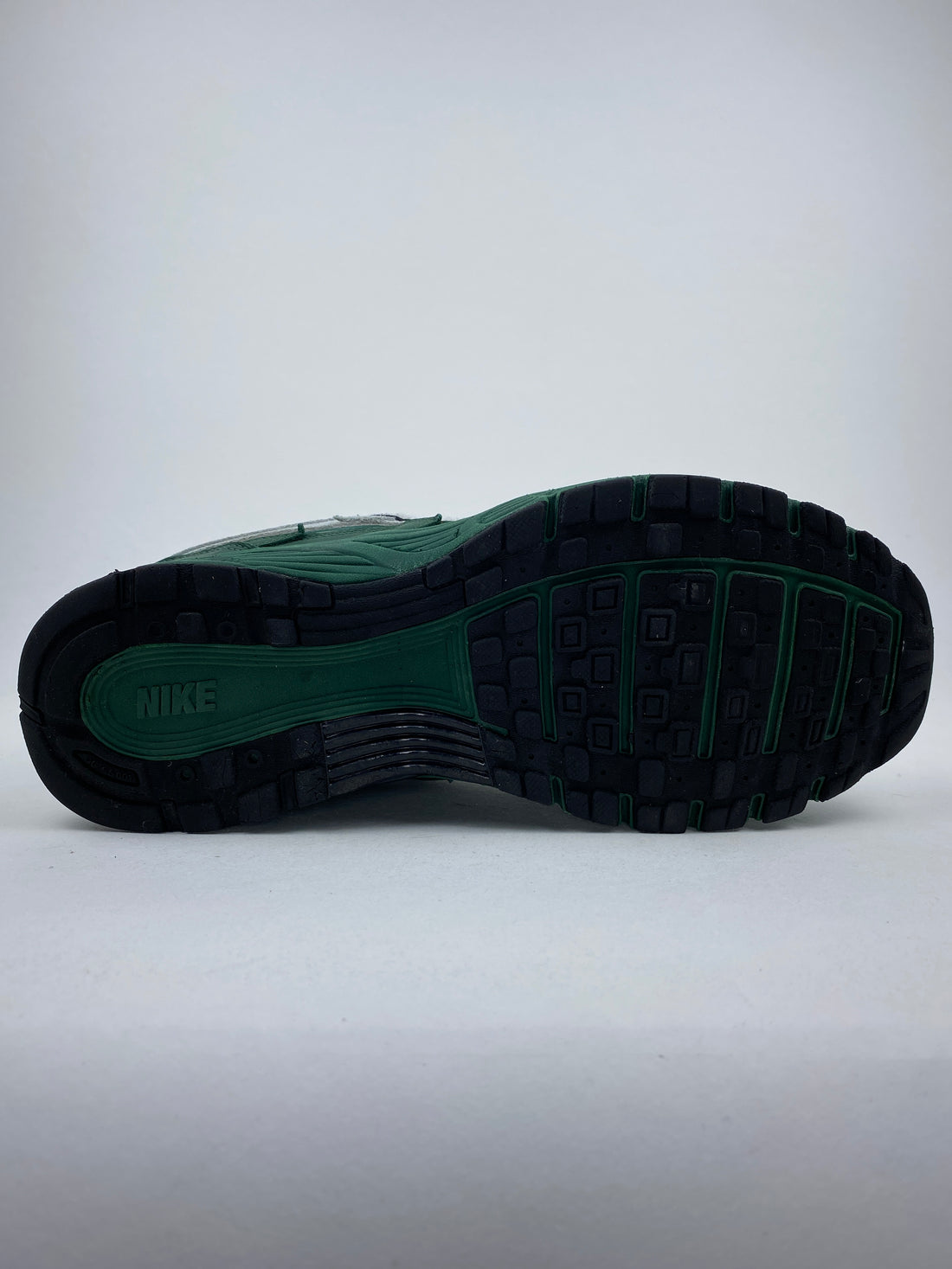 Nike P-6000 Premium Vast Grey Fir