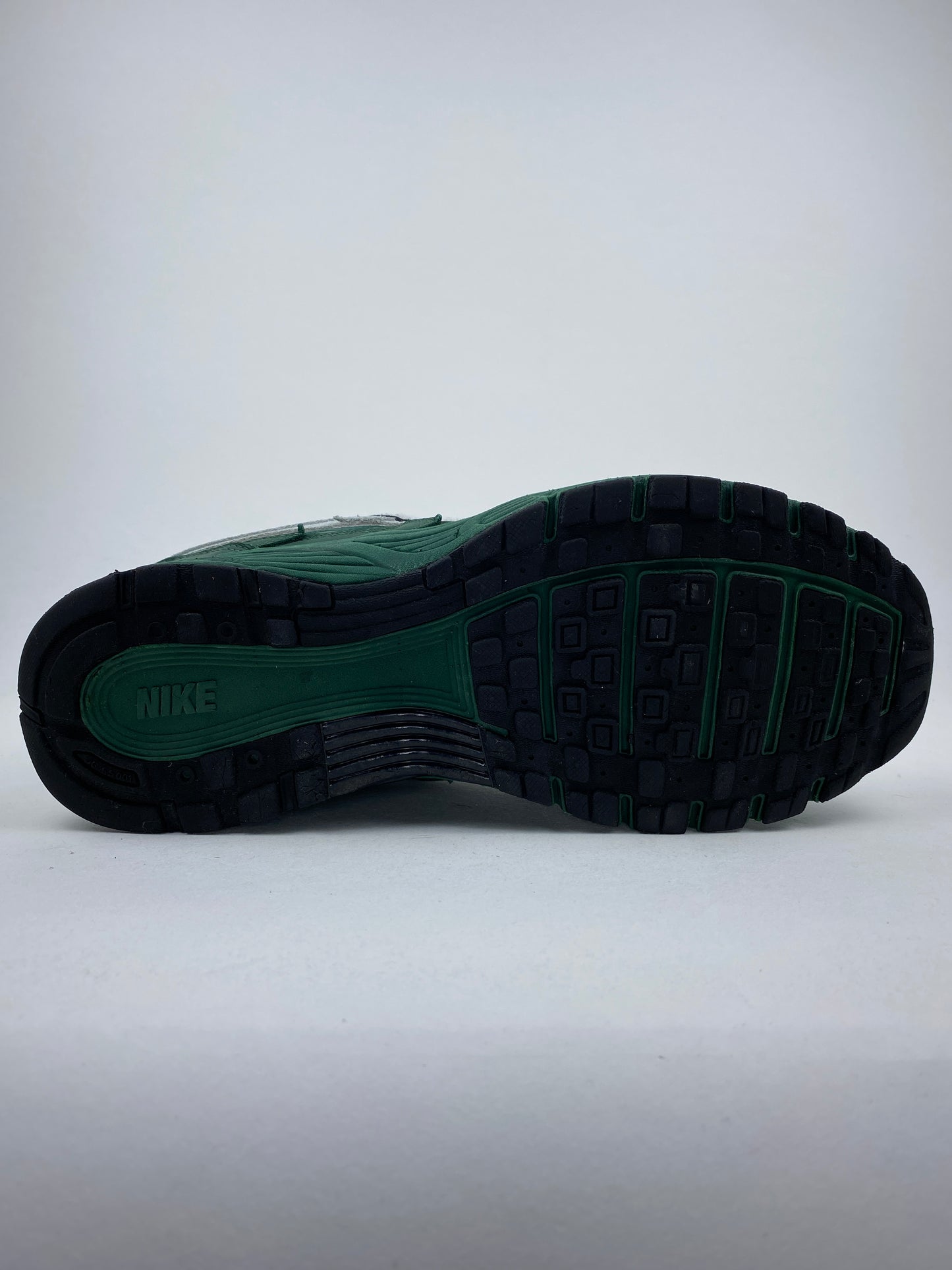Nike P-6000 Premium Vast Grey Fir (Taille 40,5)