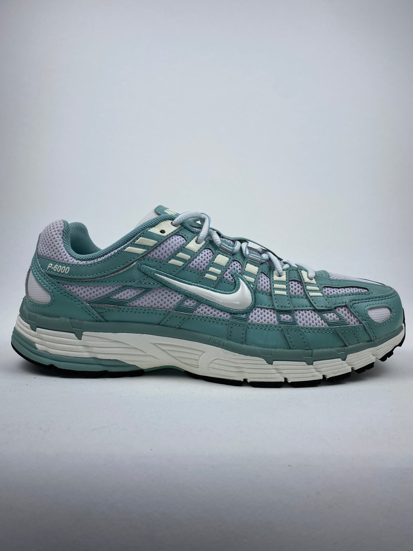 Nike P-6000 Cannon Pearl Platinum (Taille 40)