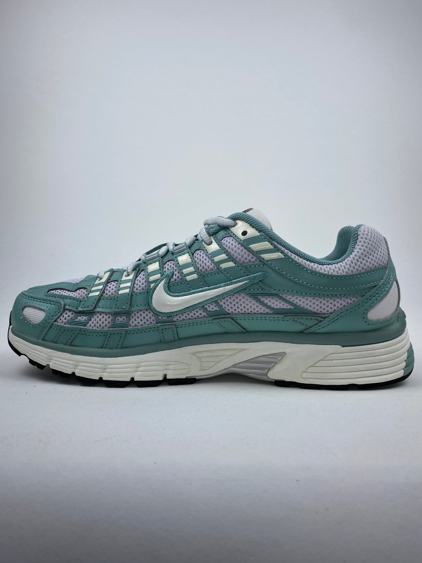 Nike P-6000 Cannon Pearl Platinum (Taille 40)