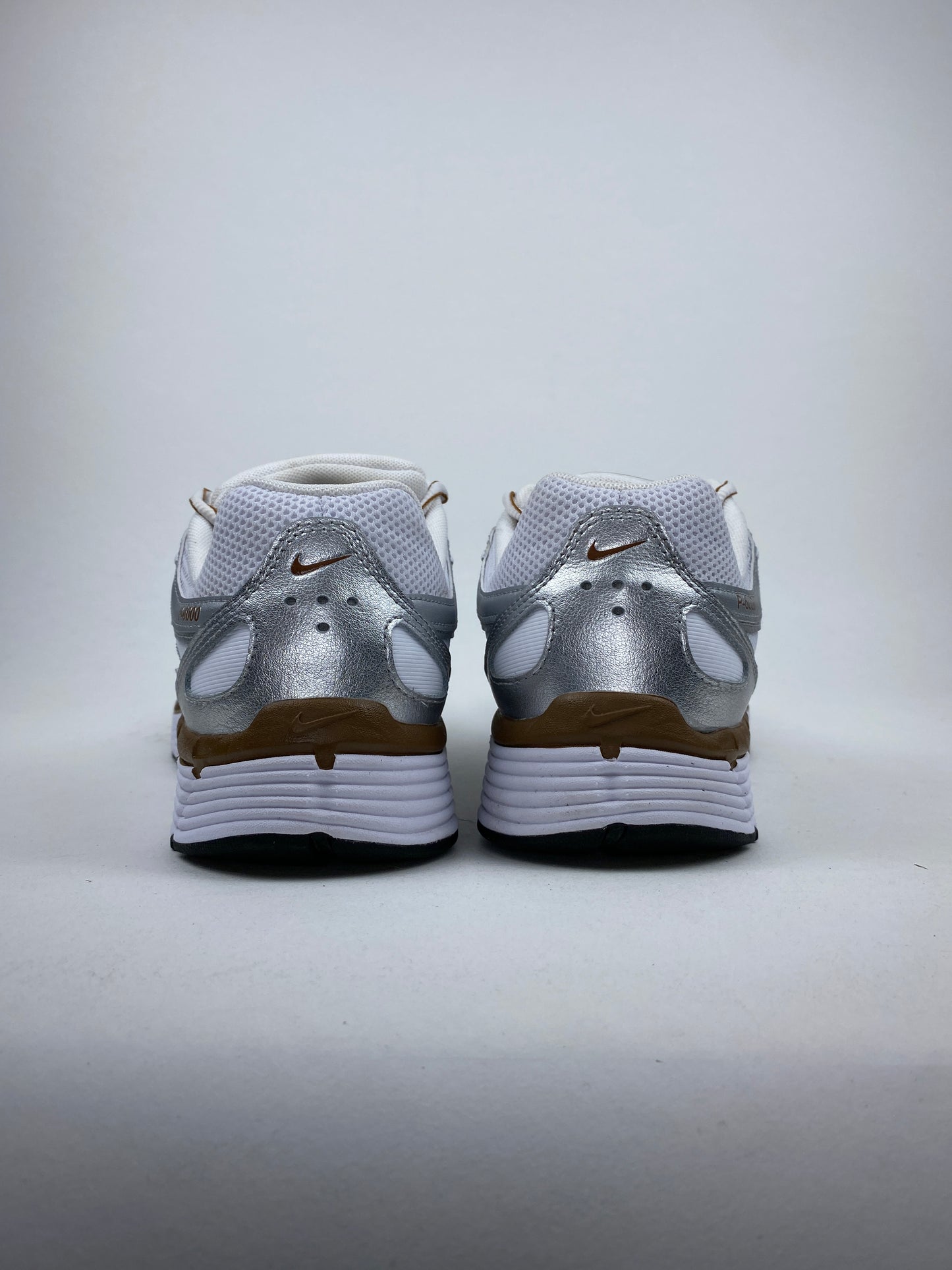 Nike P-6000 White Light British Tan (Taille 42,5)