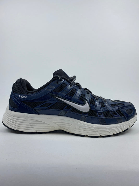 Nike P-6000 Thunder Blue Anthracite Sail Vast Grey (Taille 40)
