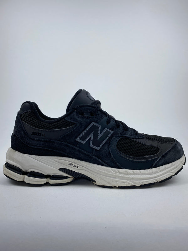 New Balance 2002R Black