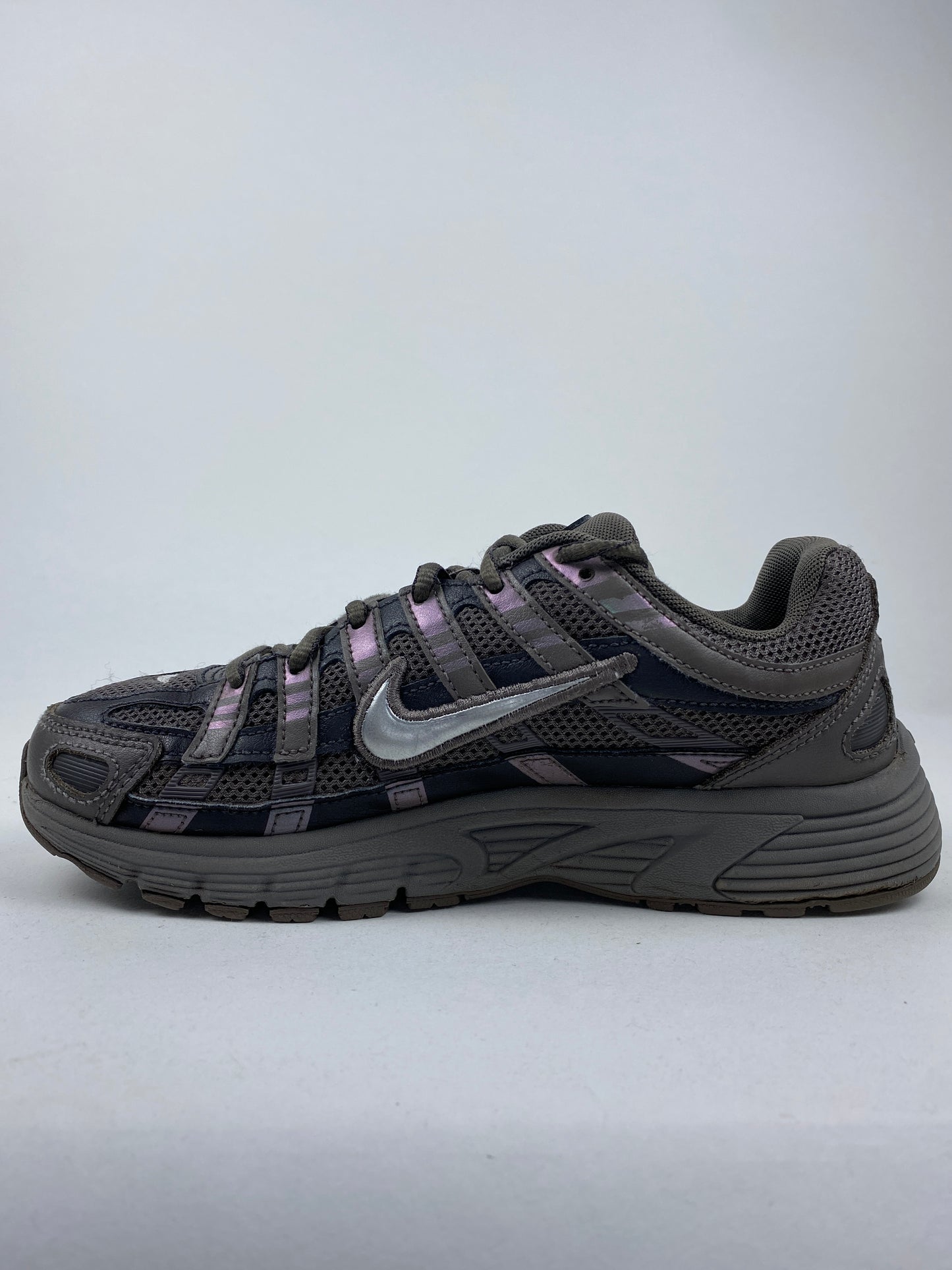 Nike P-6000 Cave Stone ( Taille 37,5 )