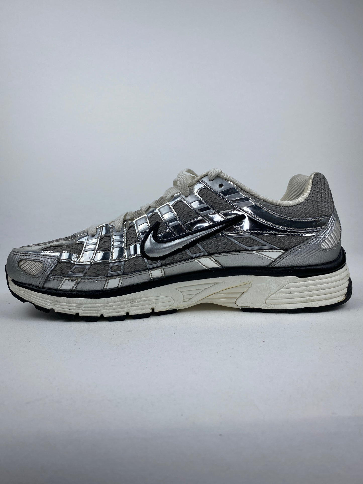 Nike P-6000 Metallic Silver ( Taille 43 )