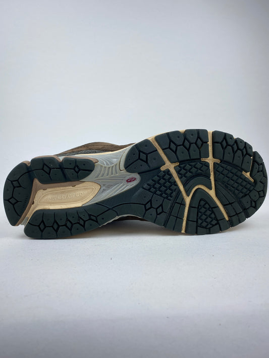 New Balance 2002R Lunar New Year Rich Earth ( Taille 42,5 )