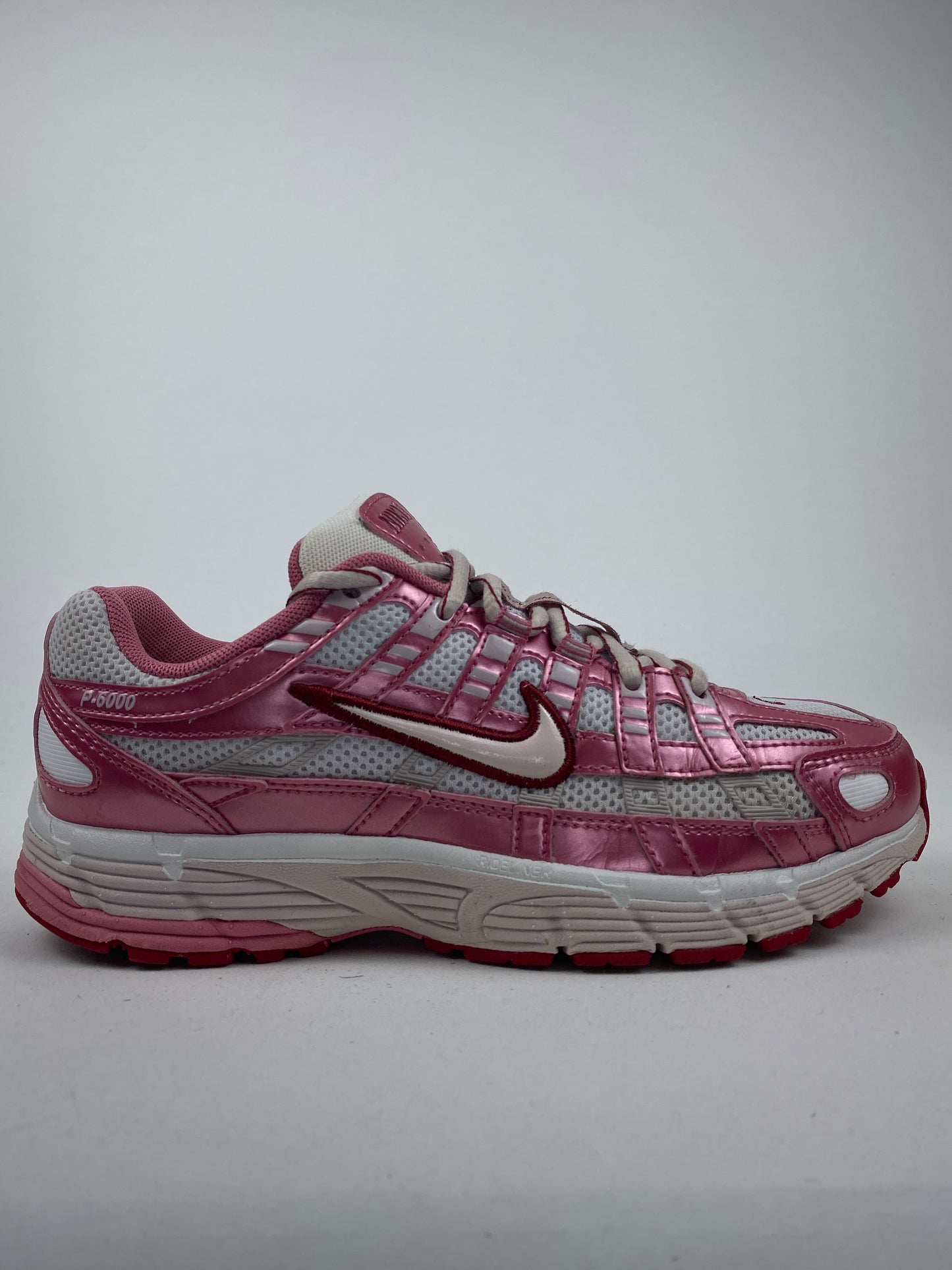 Nike P-6000 White Silt Red Peony ( Taille 36,5 )
