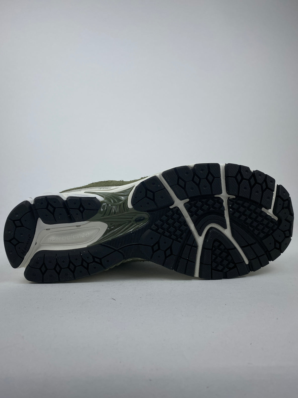 New Balance 2002R Olive Light Khaki Grey ( Taille 42 )
