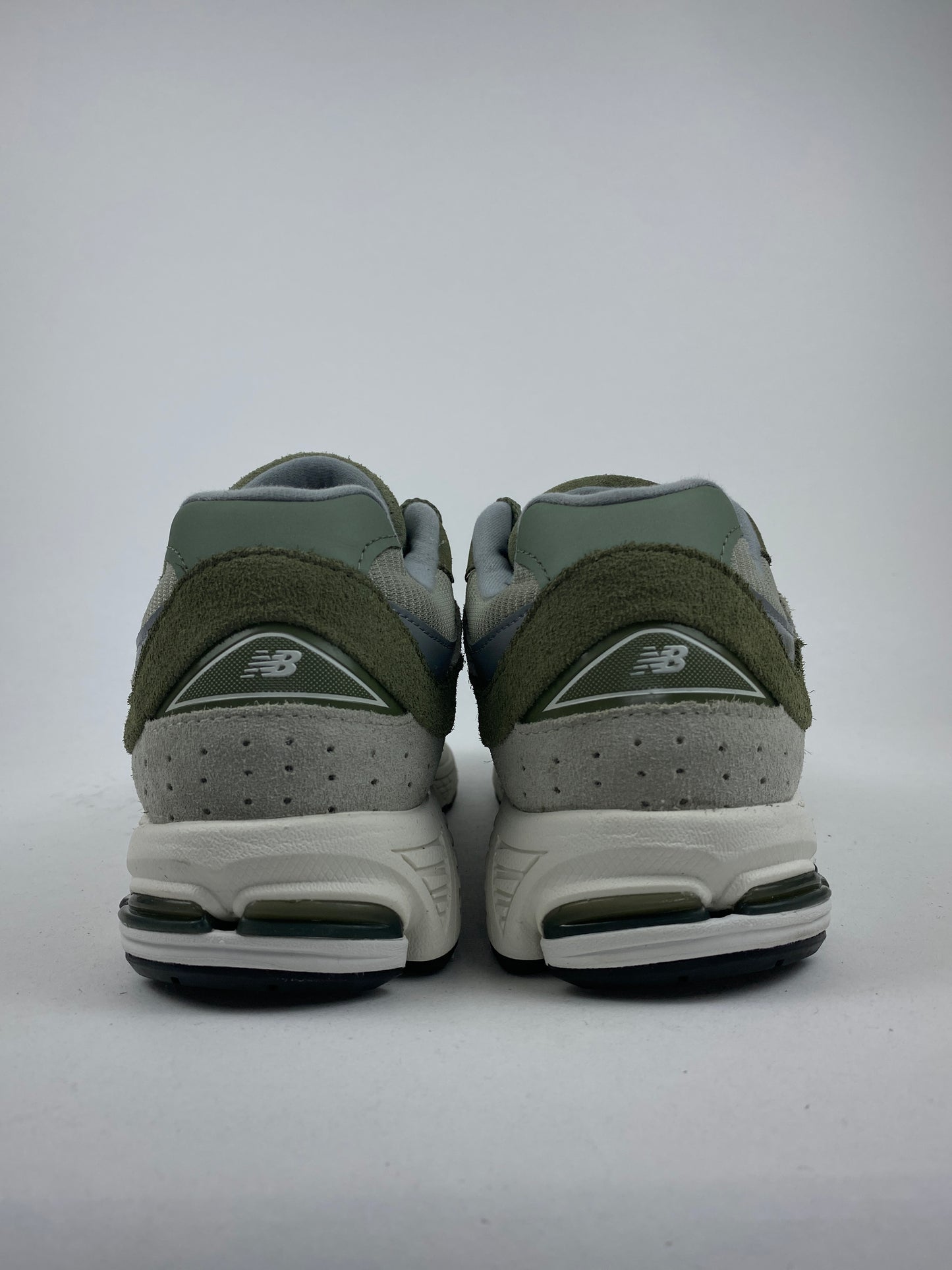 New Balance 2002R Olive Light Khaki Grey ( Taille 42 )