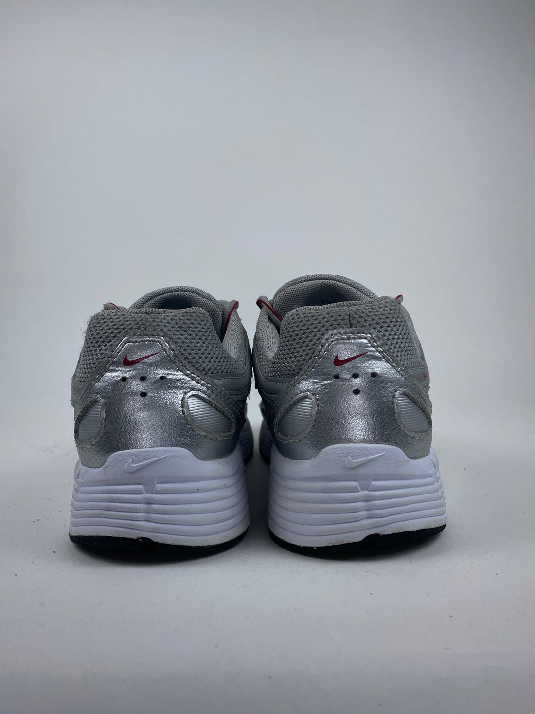 Nike P-6000 Metalic Silver Cool Red