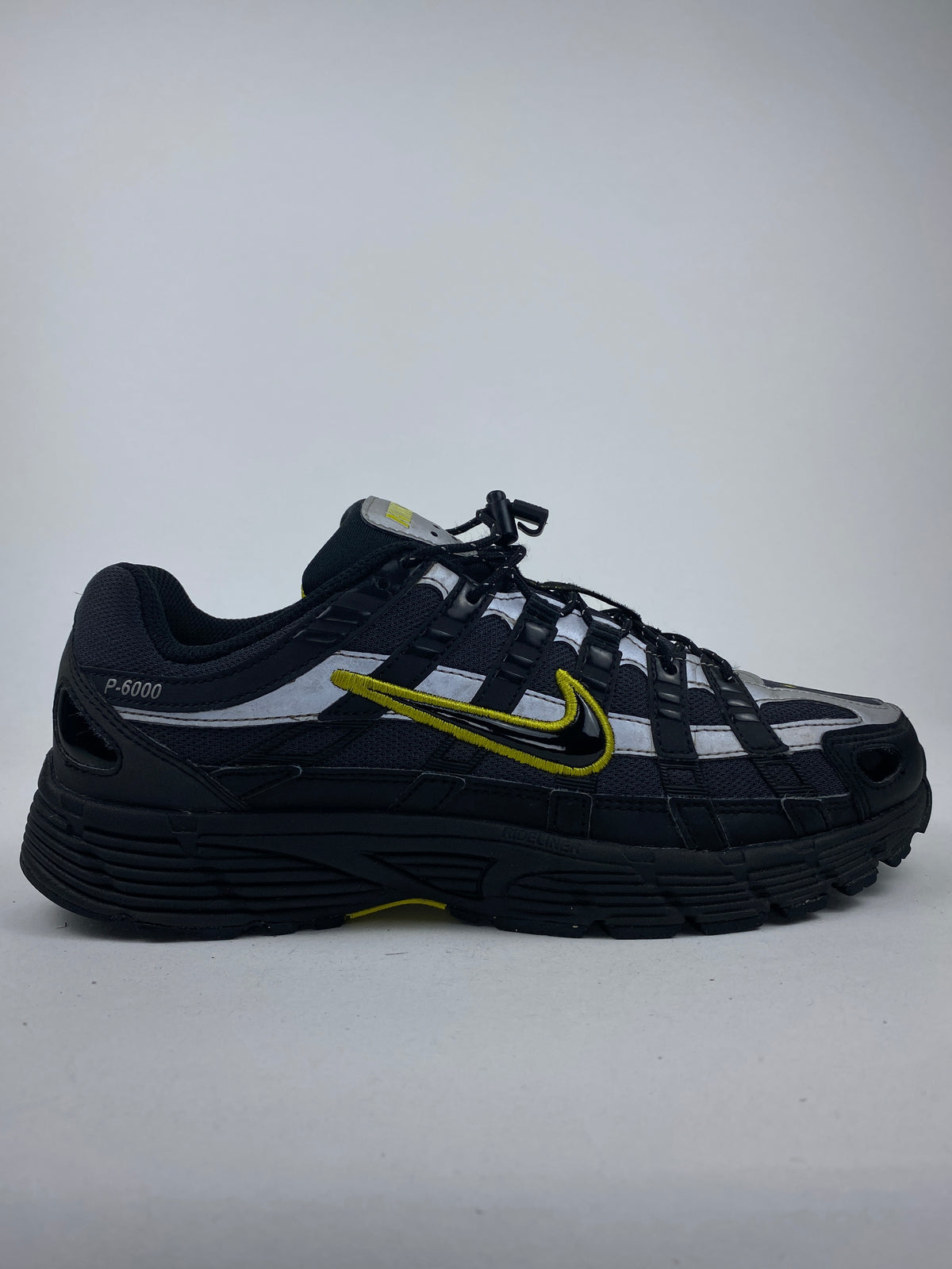 Nike P-6000 Anthracite High Voltage ( Taille 39 )