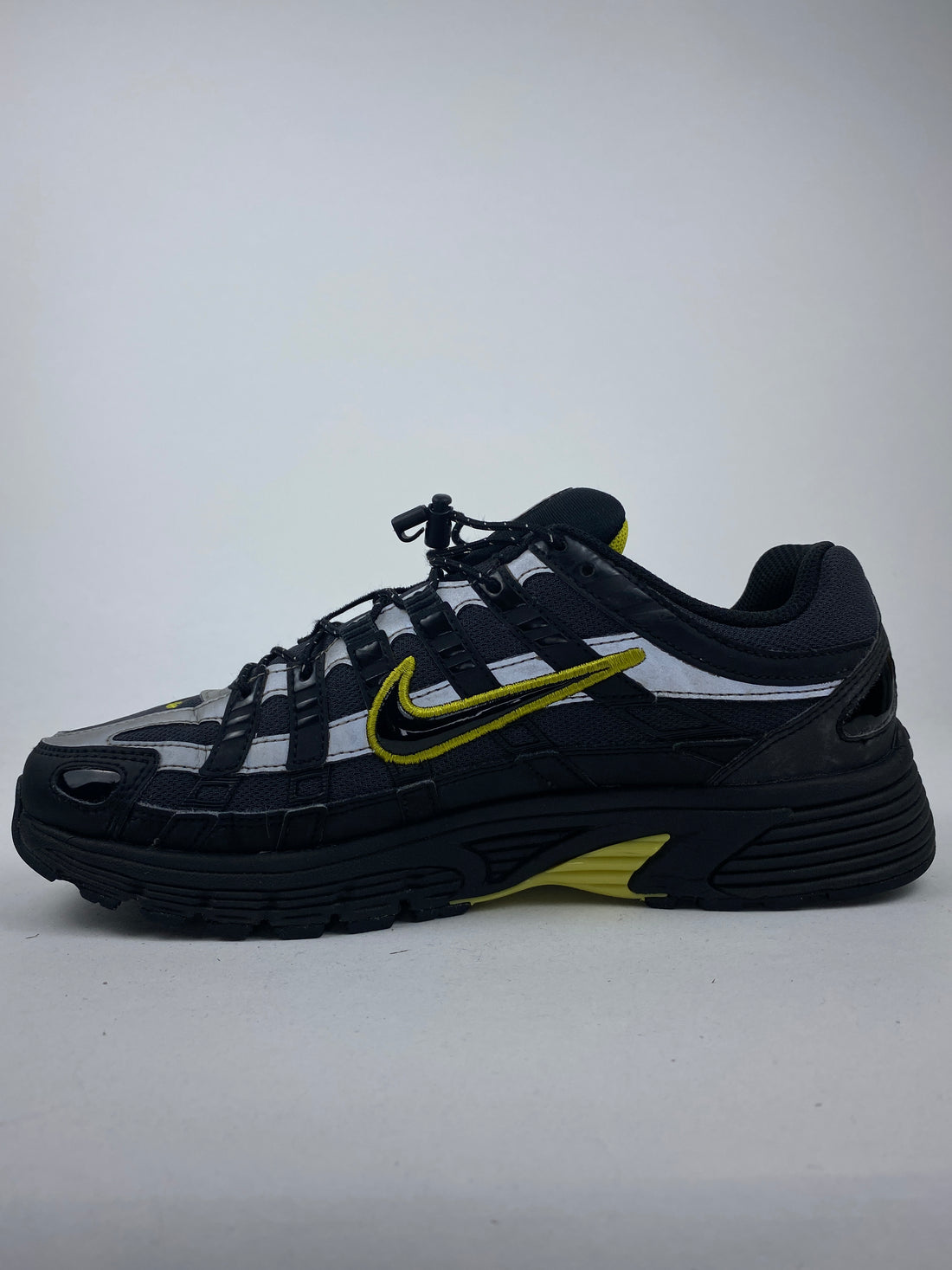 Nike P-6000 Anthracite High Voltage