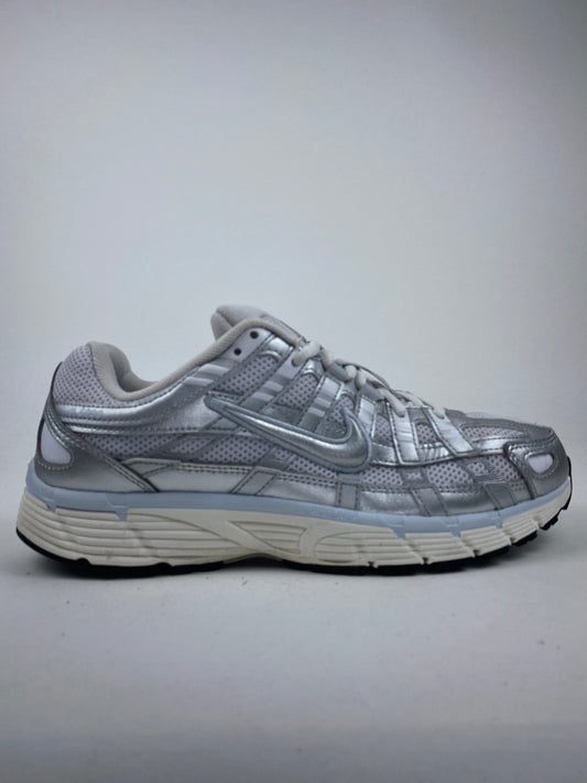 Nike P-6000 White Blue Tint Sail Metallic Silver ( Taille 39 )