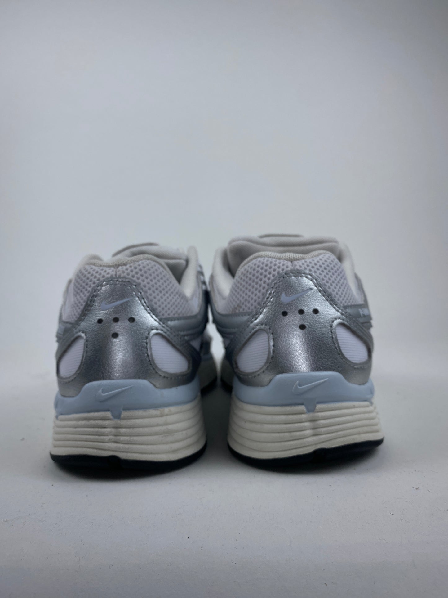 Nike P-6000 White Blue Tint Sail Metallic Silver ( Taille 39 )
