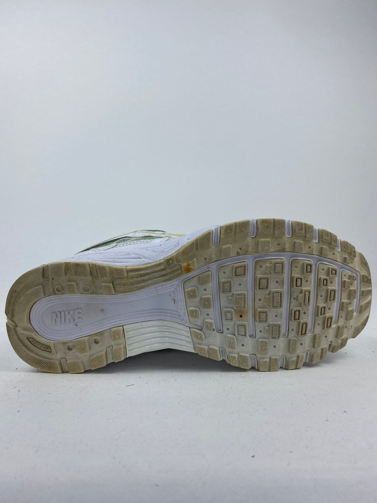 Nike P-6000 Triple White ( Taille 36,5 )