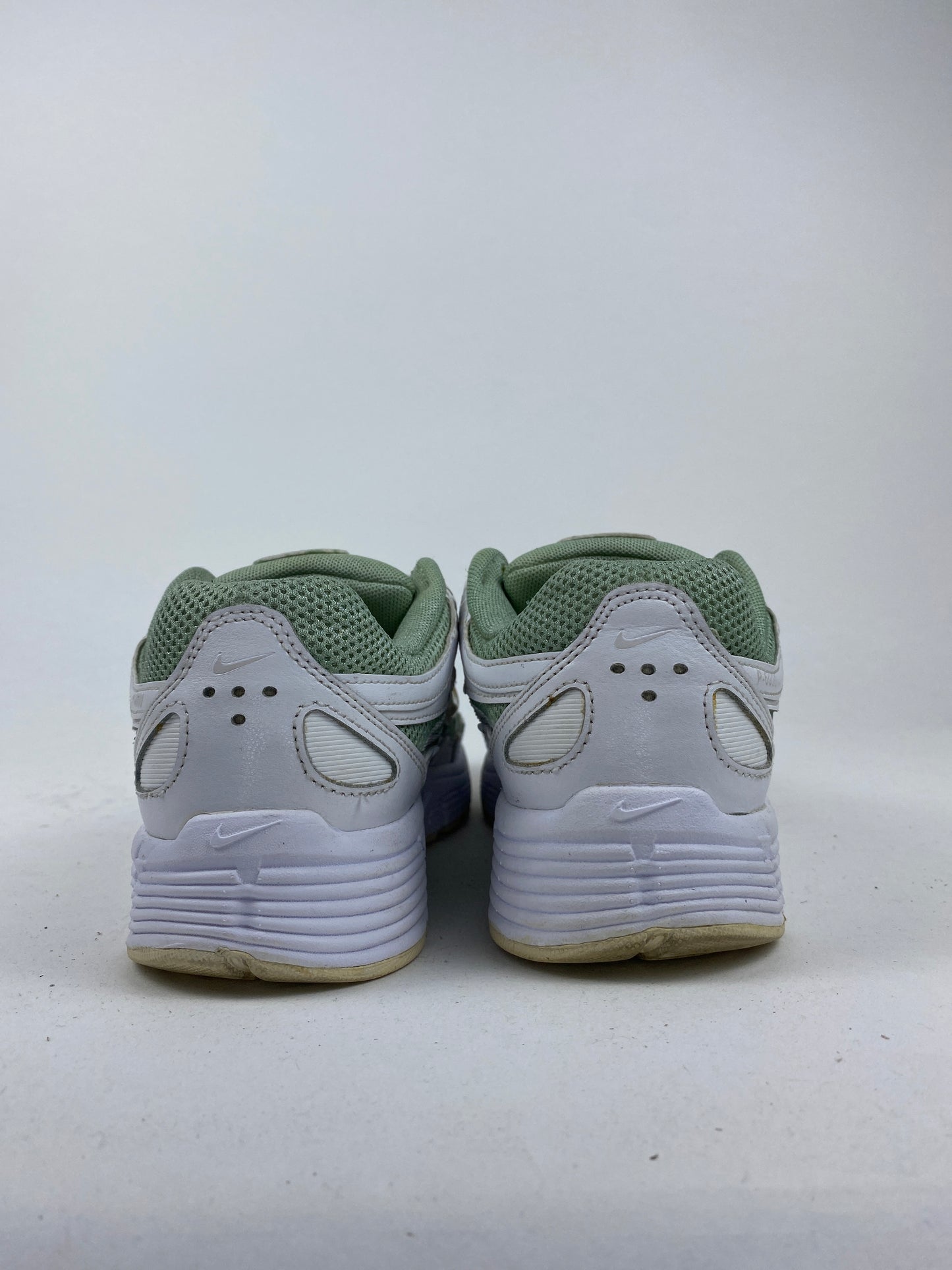 Nike P-6000 Triple White ( Taille 36,5 )