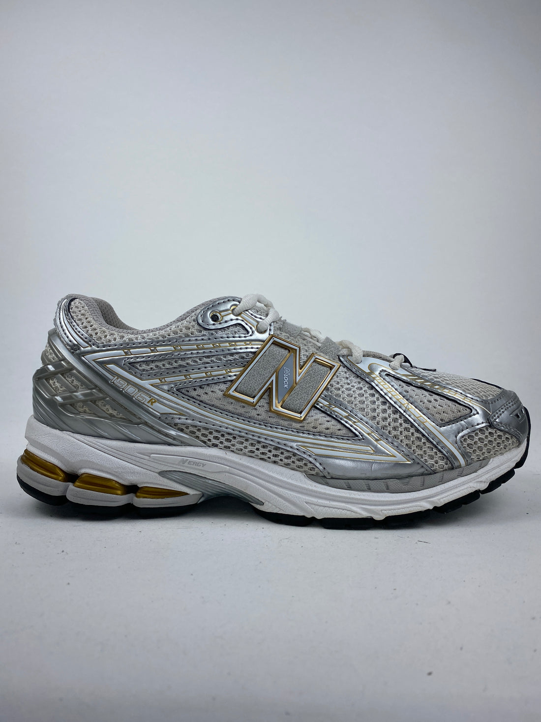 New Balance 1906R White Rain Cloud Silver Metallic