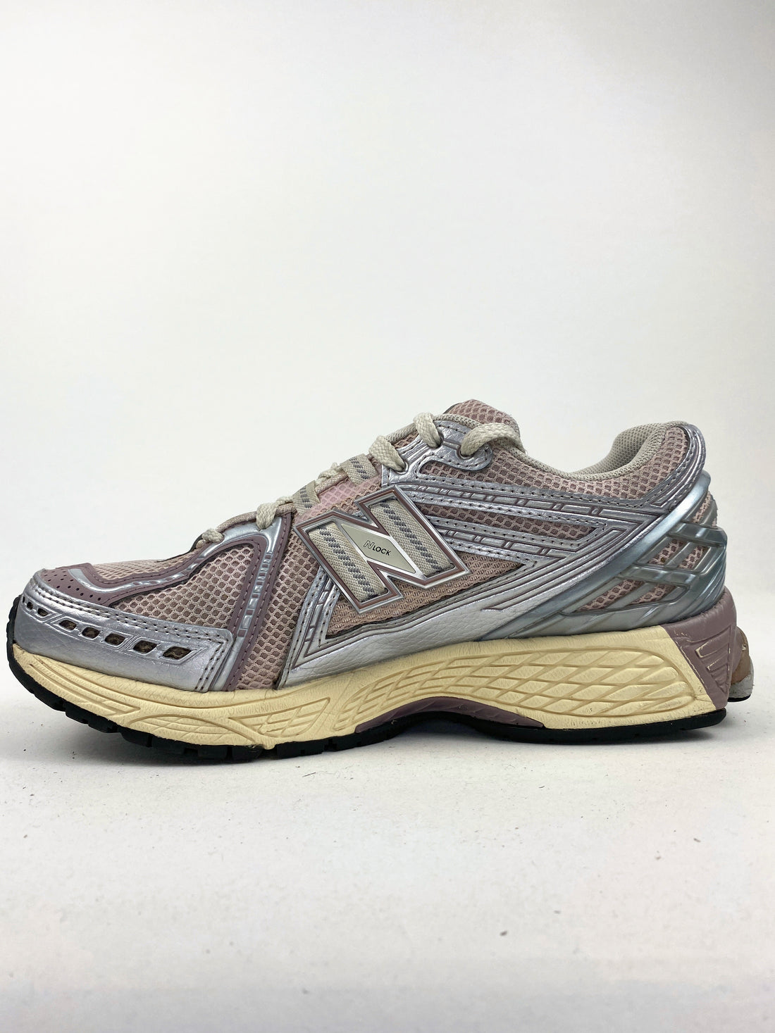 New Balance 1906R Rose Sugar Silver