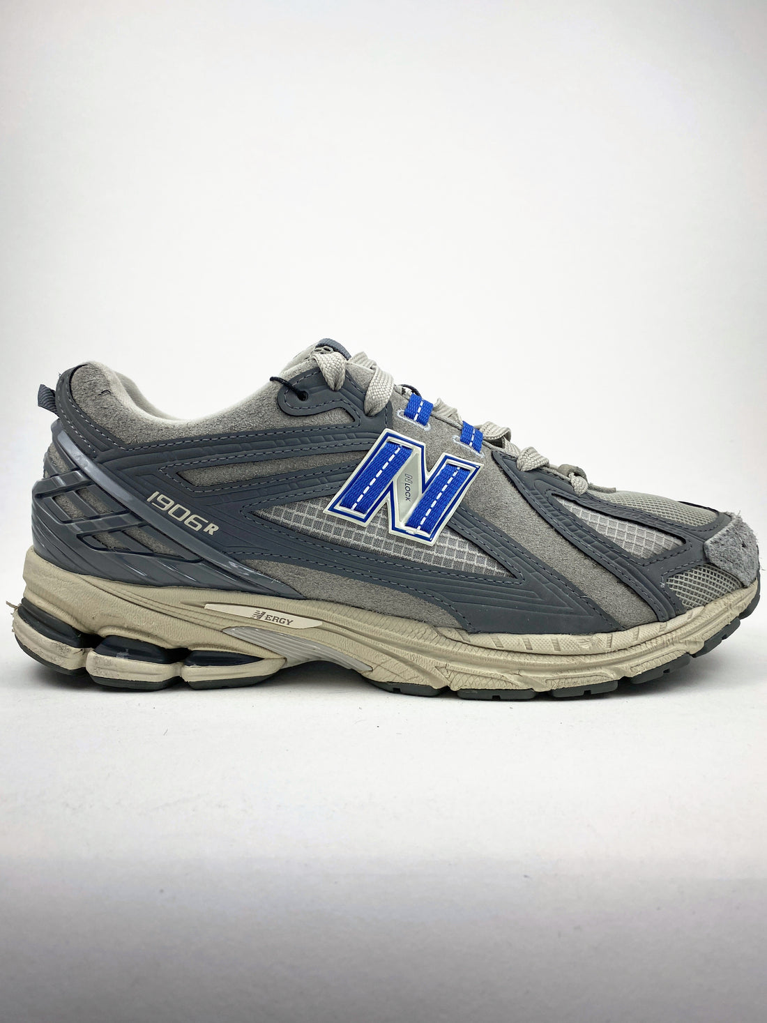 New Balance 1906R size? Exclusive Diamond District Pack Grey