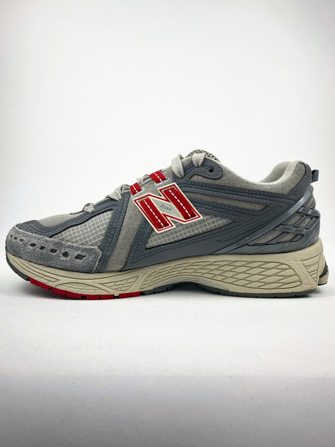 New Balance 1906R size? Exclusive Diamond District Pack Grey