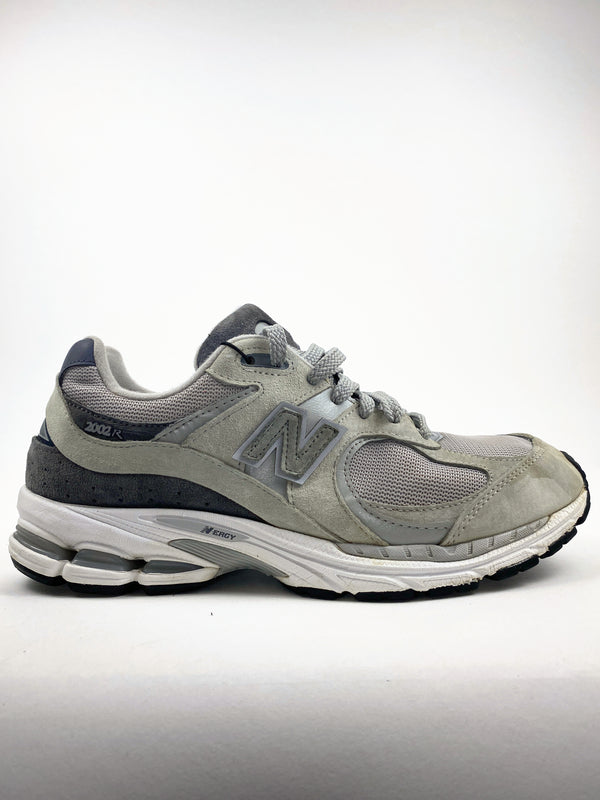 New Balance 2002R Light Dark Grey